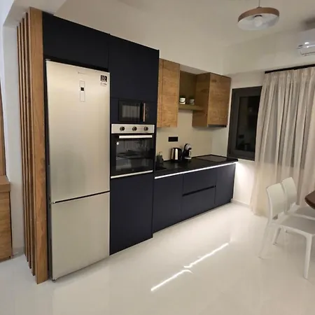La Petite Maison Apartment *
